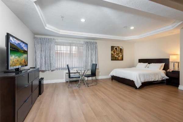 Wilshire Crest Hotel Los Angeles image 26